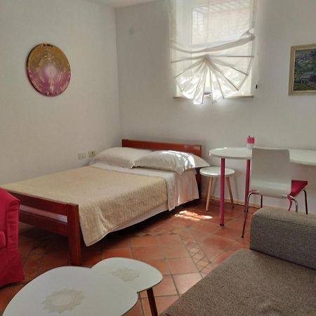 Apartma Oljka Pomjan Šmarje المظهر الخارجي الصورة
