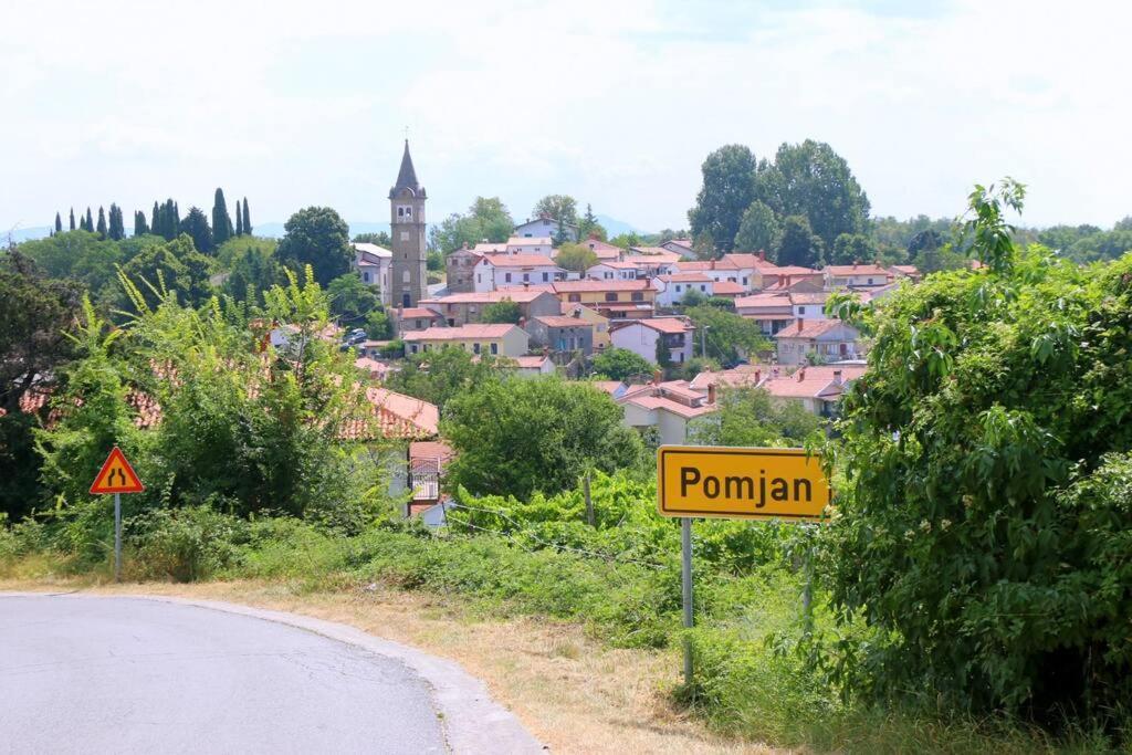 Apartma Oljka Pomjan Šmarje المظهر الخارجي الصورة