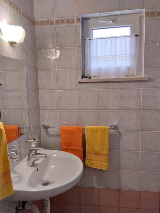 Apartma Oljka Pomjan Šmarje المظهر الخارجي الصورة